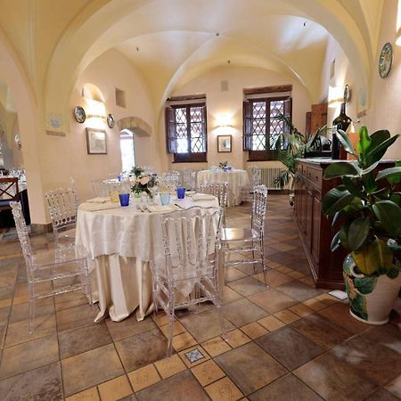 Hotel Corte Dei Tini Teramo Buitenkant foto