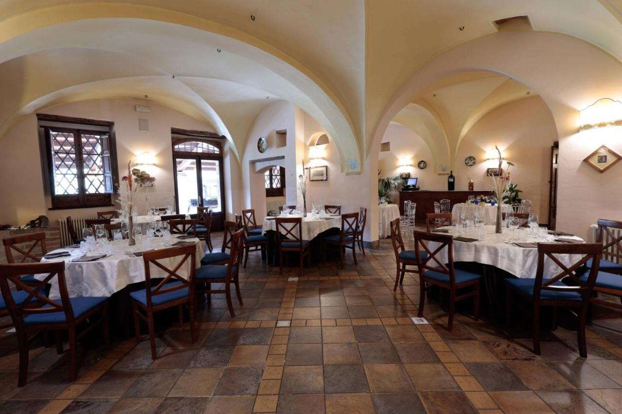 Hotel Corte Dei Tini Teramo Buitenkant foto