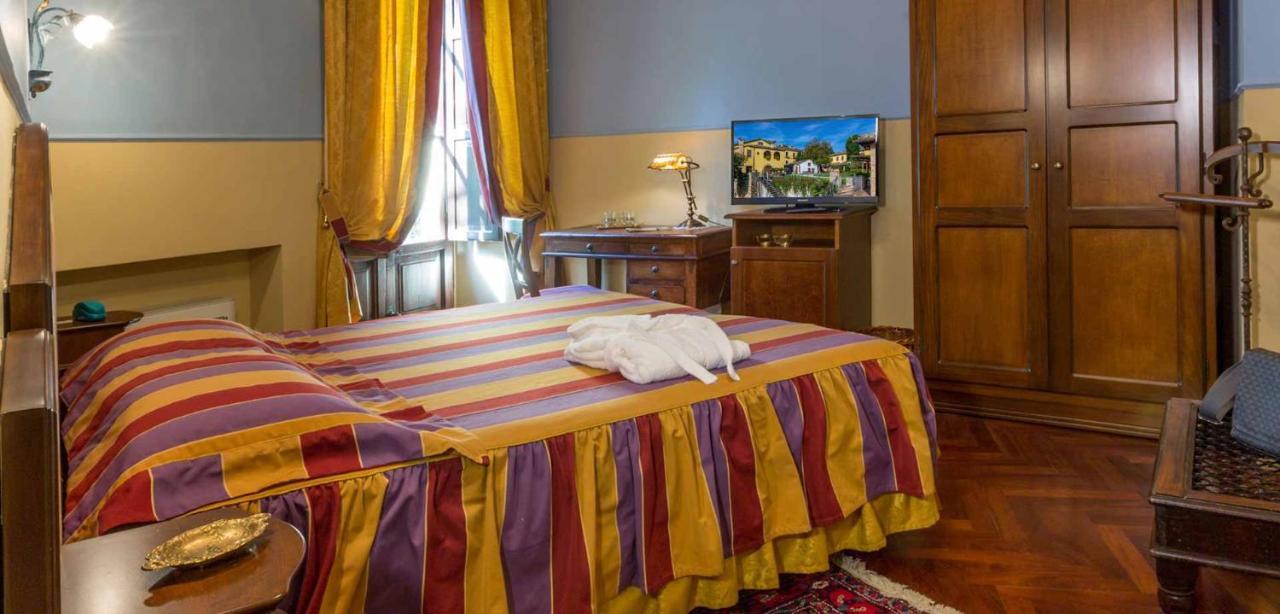 Hotel Corte Dei Tini Teramo Buitenkant foto