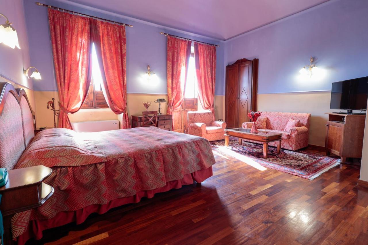Hotel Corte Dei Tini Teramo Buitenkant foto