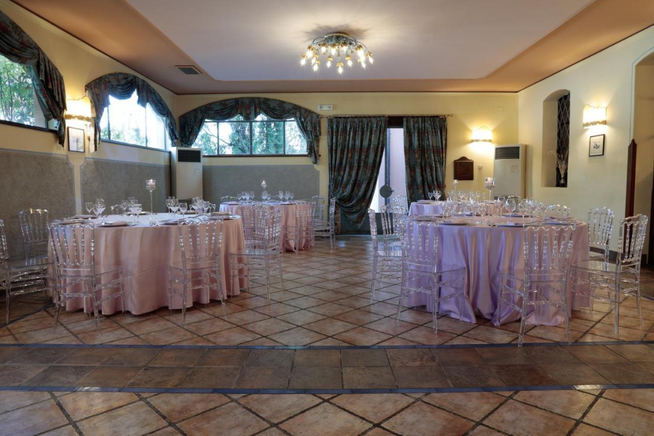Hotel Corte Dei Tini Teramo Buitenkant foto